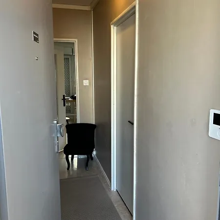 With Parking Estrasburgo