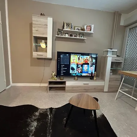 With Parking * Strasburg